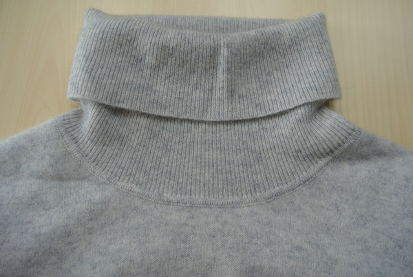 0220.9713 12GG 2/26 100%CASHMERE